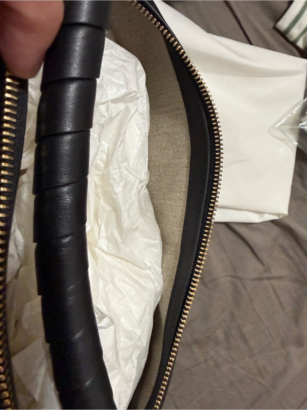 Chloé Marcie Small Leather Shoulder Bag - Picture 11 of 12